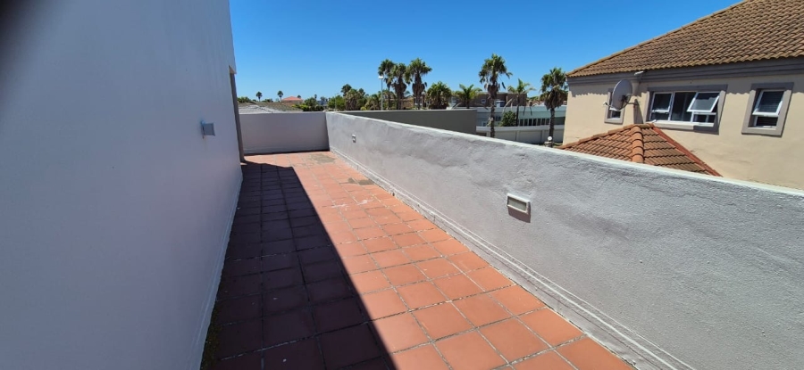 4 Bedroom Property for Sale in Summerstrand Eastern Cape